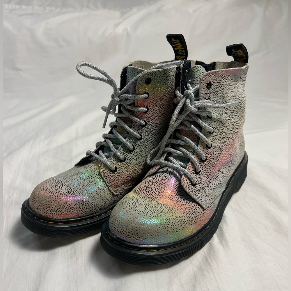 NWOB Dr. Martens Pascal Boots Iridescent Gold/Pink US 6 ladies Limited Edition